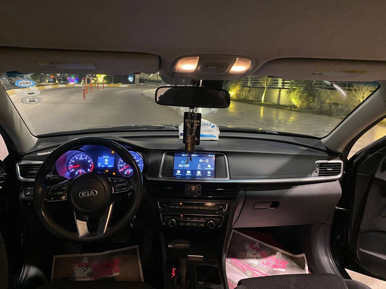 السلام عليكم كيا اوبتمأ موديل 2019 سياره وارد امريكي حادث جاملغ وبنيد سياره خير  من الله صدر تخم تاير كله جديد موصفات تحكمات سترين شاشه رادار امامي خلفي كامرا دواره مكاني بغداد حي الجهاد رقم ***********
السعرر 116 وبيه مجال بسيط بيع مستعجل
