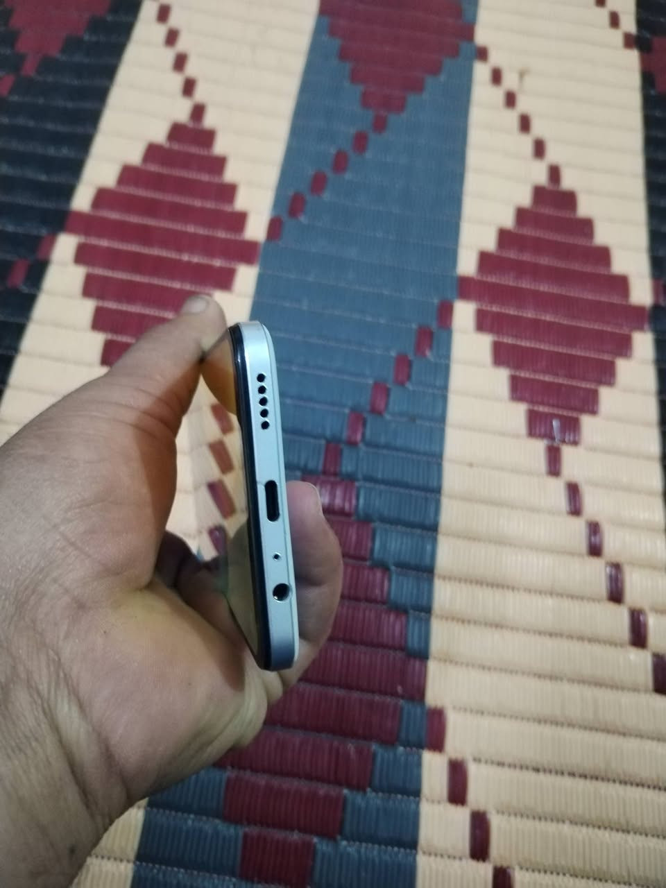 السلام عليكم هونر اكس 7 بي ذاكره 256 بطاريه 6000 جهاز معروف السعر 125 مكان بغداد رقم ***********
