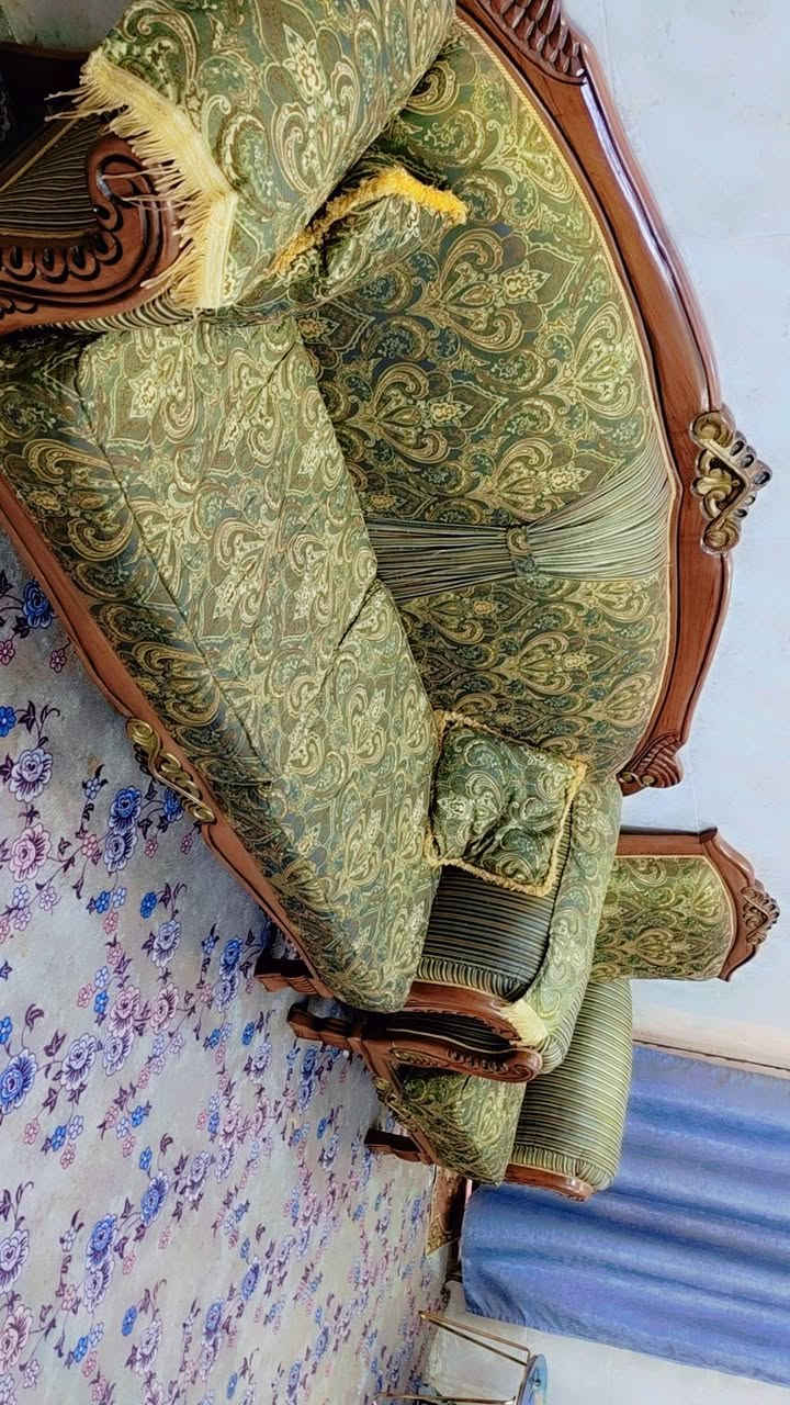 سلام عليكم تخم عشر مقاعد زان مصري سعره ٣٥٠مكاني بغداد كفائات العبيدي ***********
