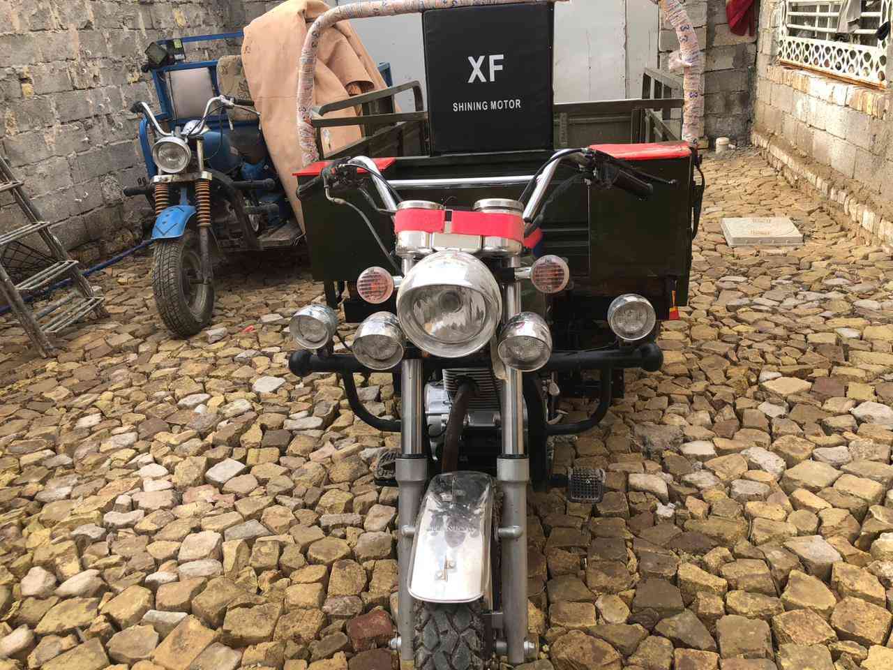 يالله ستوته موديل 19 طالعه بل 21 بسمي شاصي مكينه كفاله عامه  مكانهاا مسيان حي الرحمه الاول السعر  مليونين رقمي خابر وتدلل ***********
