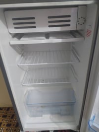 اسلام عليكم ثلاجه للبيع جديدة فول السعر 120وبيهة مجال 07728198019