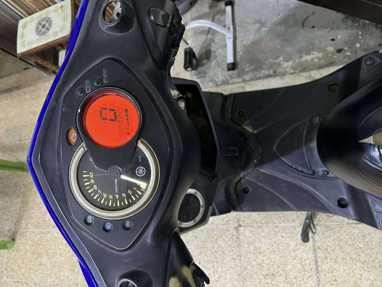 يالله دراجه فحل كوري أم الطلاعات مكفوله بيهه البجم مكسور الصفحه اليمنه الباقي البيع السعر ٧٠٠ لف المكان مدينه الصدر 
***********
