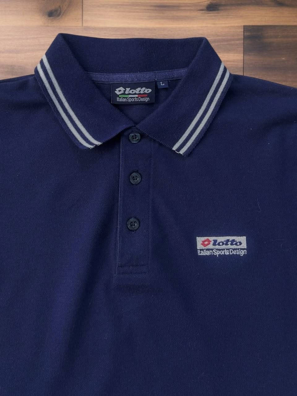 لوتو (Lotto) إيطالي 🇮🇹 || حجري.
القياس/ لارج، اكس لارج 
عُرض الصدر 58 _ الطول 70 ||  وزن 90_98


**إذا كنت صاحب هذا الإعلان وتريد حذفه لأي سبب، رجاءا أرسل رسالة إلى الدعم الفني**