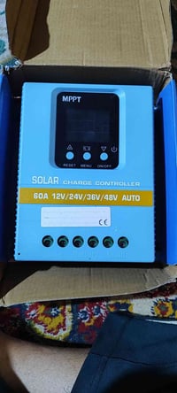منظم طاقة شمسية • ٦٠ أمبير • متوفر