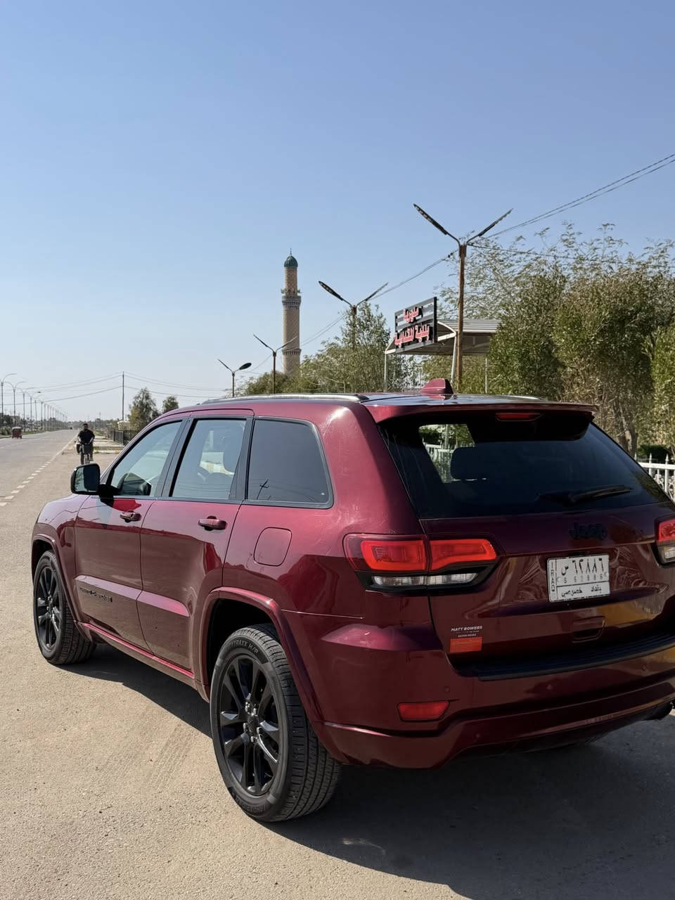 جيب بلاك توب 2021 لون كرزي مميز
رقم بغداد تحويل ثاني يوم 
مكينه 3600 v6 
المواصفات:
شاشه جبيره 
كشن كهرباء 
تدفئه وتبريد كشنات 
تدفئه ستيرن 
وضع ال (sport)
رادار جانبي 
وتوقف ذاتي حساسات اماميه خلفيه 
وبعد بيها مواصفات هواي

الضرر فقط الباب الخلف الراكب صبغ وخشم الجاملغ صبغ وشويه من البنيد عداهن السياره مكفوله 

السعر 245وقابل للتفاوض 
مكان ديالى المقداديه
للاستفسار ‭0770 760 6681‬
