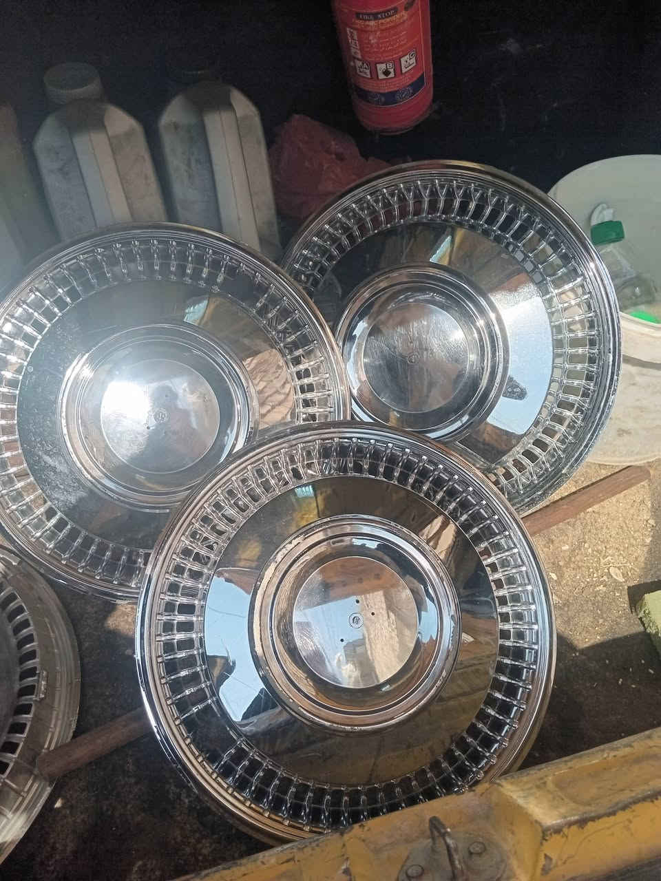 سلام عليكم كبات نضيفات للبيع سعر 40 رقم الموبايل ***********
