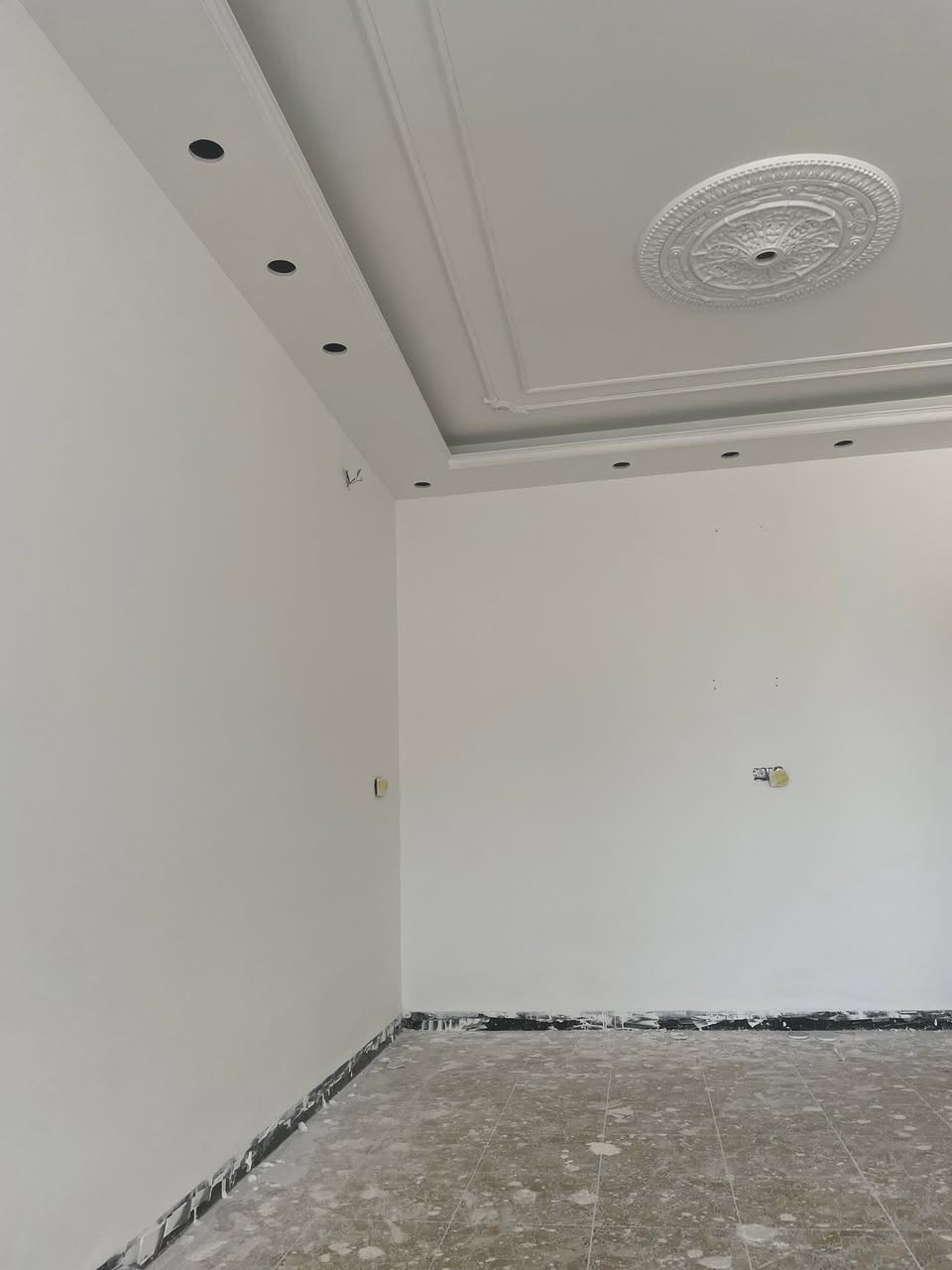 السلام عليكم
صبغ بيوت داخل وخارج بأسعار مناسبه 
سعر المتر داخل 500 دينار 

Mustafa Ali 

Youssef Ali

‭***********‬

***********
