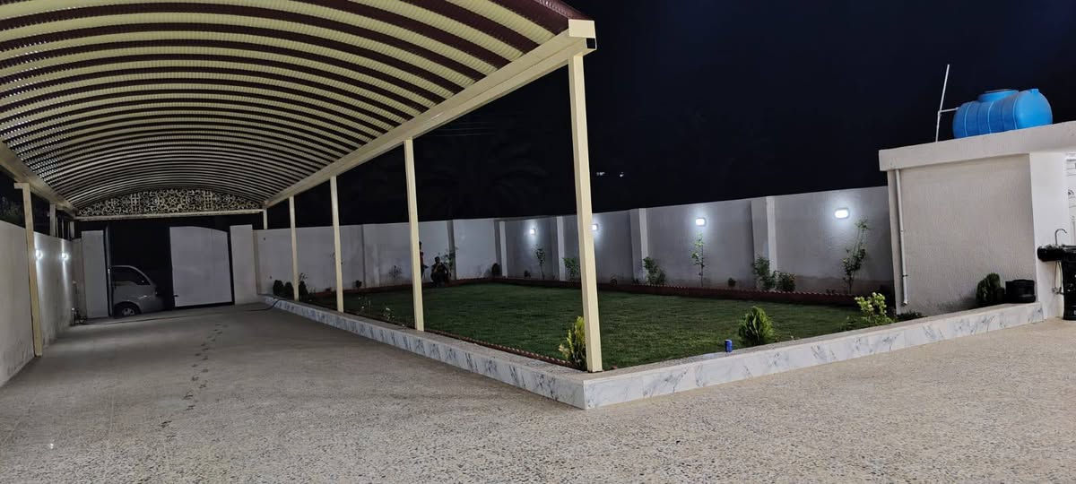 #السلام عليكم بيت للبيع 

#المساحه. 625 متر  #الواجهة 14 متر  #ونزال 47متر

#نوع العقار طابو زراعي سند 25 

#المكان بغداد الراشدية 

#البيت بي 4 غرف نوم

#الاتصال***********
