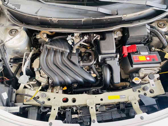 نيسان سني مصري موديل 2024
ماشيه 27 تبريد قطعتين شاشه وكامره واشاير بلمري بسمي تحويل ثاني يوم مكفوله غدا الشخط بل جاملخ خلف السائق
السعر 130 
رقمي بي واتس اب 
***********
