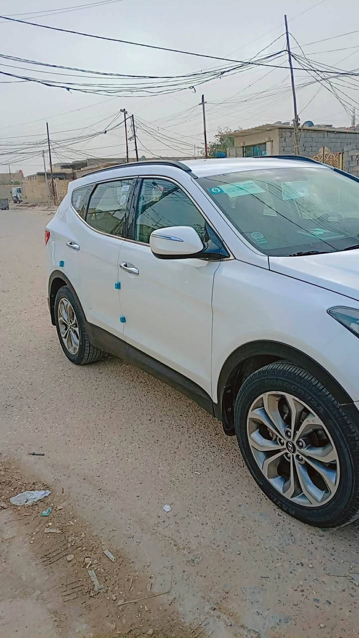 سلام عليكم سنتافي موديل 2014 وارد خليجي ٦ سلندر للبيع فول مواصفات عده الفتحه  كفاله عامه سياره مال جناي جديده بمعنه لكلمه احله من الصوره رقم ميسان انكليزي بأسمي مشروع وطني السعر 174وبيها مجال للطيبين عنوان ميسان العماره لاتصال لأستفسار ***********
