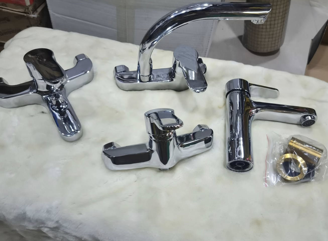 مرحبا للجميع متوفر سيت خلات أصلي ثقيل شركة توب صوفيا لصناعة مواد الصحيات الأصلي بمواصفات عليه متوفر خدمة توصيل لجميع أنحاء العراق خلاط حمام ٢٦ ألف خلاط سنك ٢٤الف خلاط شطاف ٢٢ ألف خلاط مغسله ٢٠ ألف  مع هدية قفل زاويه عدد ٤ الأصلي ***********
