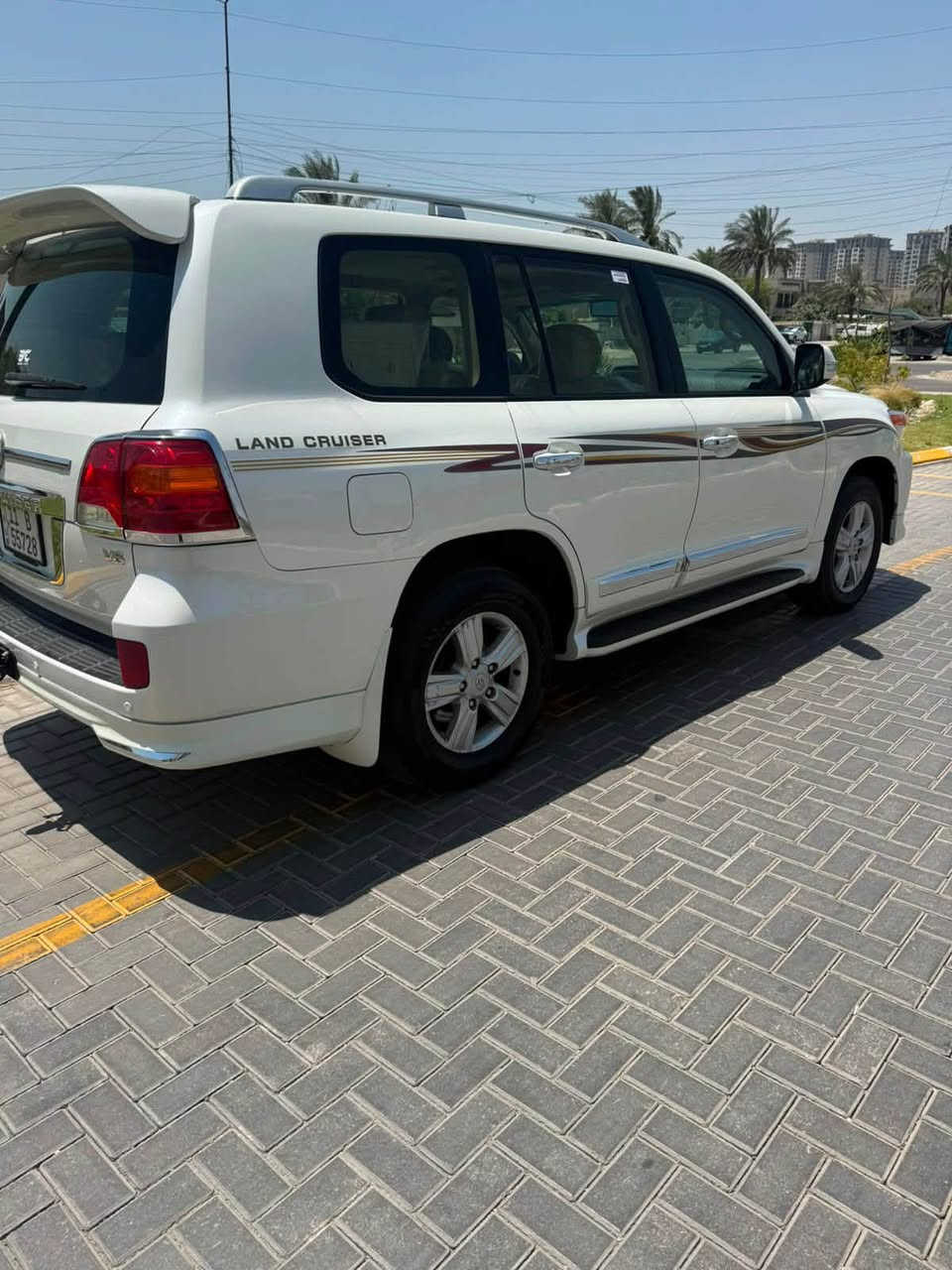 لاندكروز GXR موديل 2013 بريم
بأسمي تحويل مباشر ماشية 98 الف كم
السيارة مكفولة من الصبغ والتبديل مكينه وكير مكفوله
مكان السيارة بغداد حي الحسين 
سعرها 332$$ بيها مجال بسيط
اتصل فقط ***********
