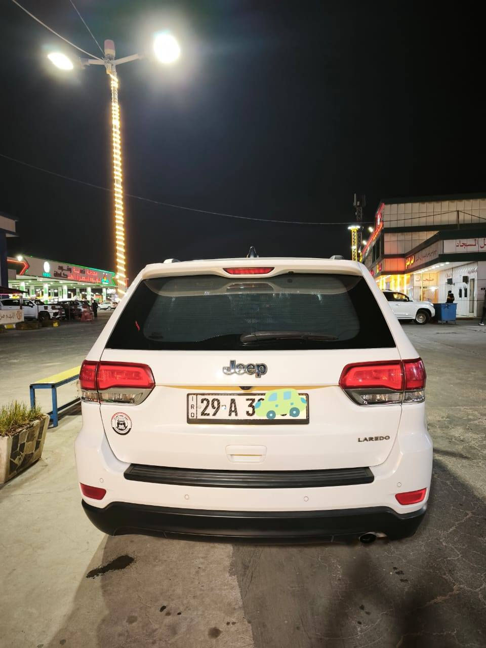 جيب لاريدو 2017.محرك 3600
ماشيه 215  ألف وقابله للزياده
تشغيل عن بعد. بصمه .توني مسوي صيانه للحداديه وغرفه الاحتراق
وارد كندي مكفوله من الضربه والصبغ 
بيه رصعه مسويه بارد لجماليه
والدعاميه الاماميه مصبوغ نصها اثر شخط والصور موجوده
رقم الجديد والسنويه بأسمي تحويل مباشر  .رقم واسط يعني 29
سعرها 235$ وبيه مجال قليل حك الجيه السياره كامله وجاهزه مايحتاج اله شي *********** مكلف بالنشر
