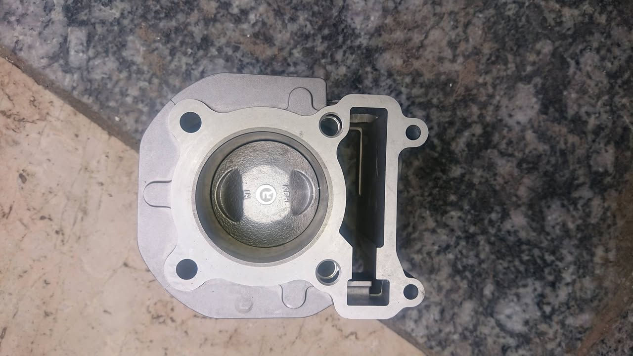 بوشة 58.5 ماكس، تكعد على رولة البلادي بدون مشاكل شلعه، ومعدل، نار طبعأ شࢪكة أمير عوض، كامله لاستيكات، وكلشي كامل بيها،
سعرها 
20 الف واكو توصيل لداخل كربلاء فقط! 
تواصل واتساب: ***********
