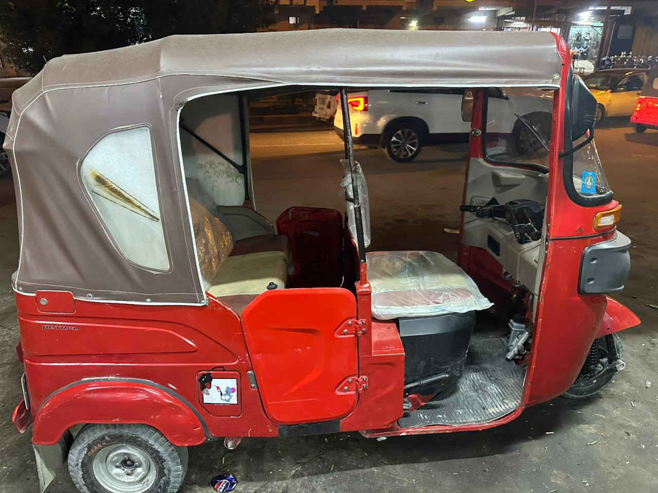 تكتك لل بيع موديل 21 شهر 11
تكتك كاملة مكملة بيهه طخطخات بصيطة 
السعر 7700 وبيهه مجال 
االرقم: ***********
العنوان : بغداد الحرية الثالثة
