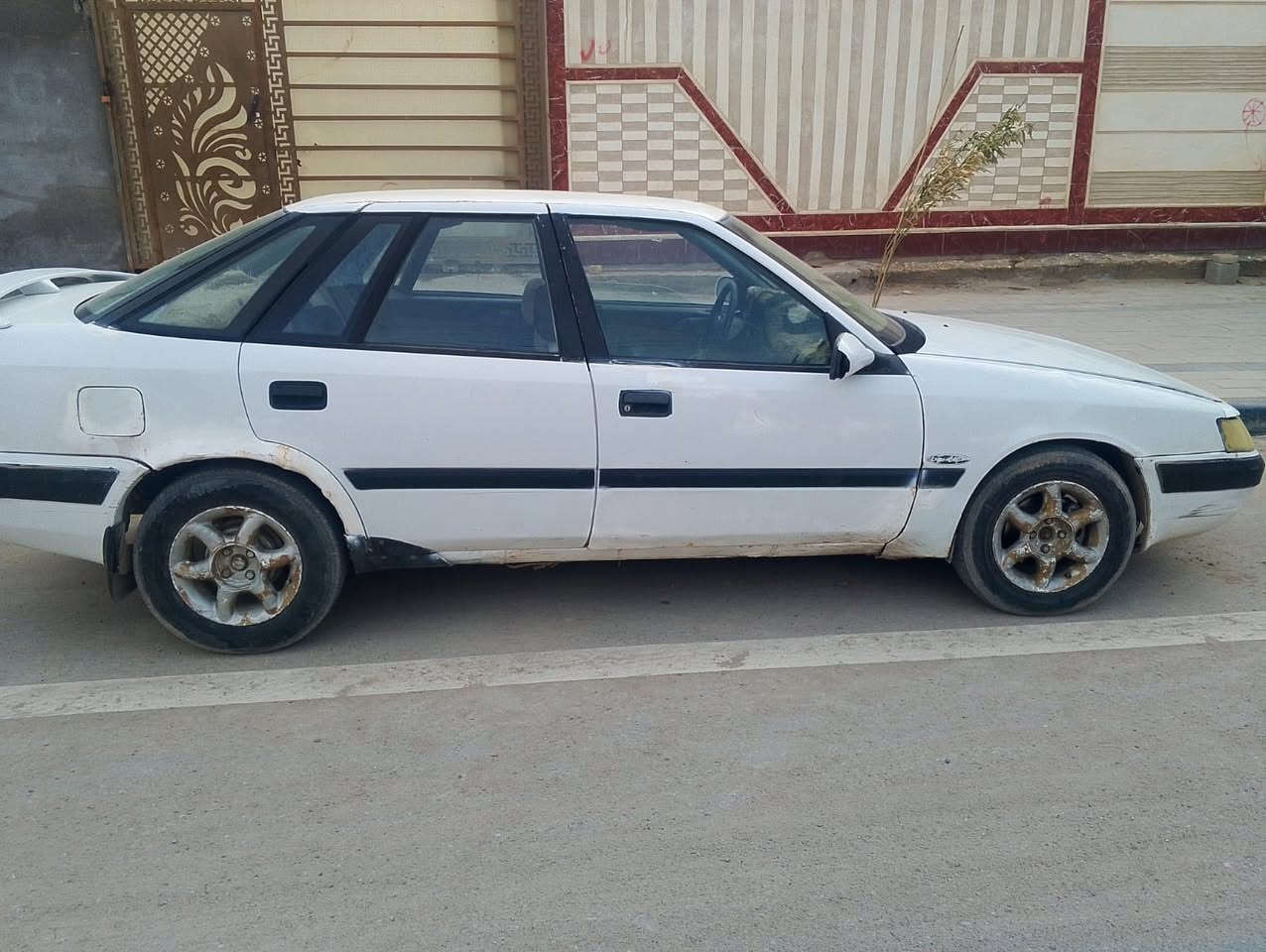 سلام عليكم دايو لبيع لسياره بيها مكينه مال كورله رقم قادسيه وصاحبها يريد يحوله سعر ١٧مكان بصره قرنه بني منصور ستفسار ***********
