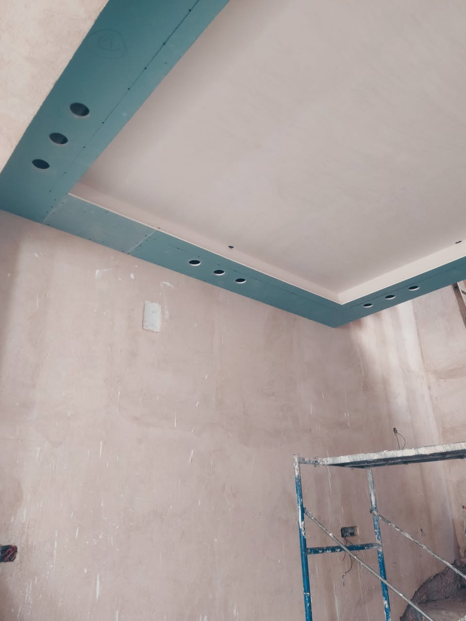 اللهم صل على محمد وال محمد 
#جانب من اعمالنا في مجال التأسيسات الكهربائيه 
#بأدارة أبو ليا الكهربائي 
اعمال  توزيع وتثقيب النقاط الكهربائيه لاحد الدور حسب اختيار وذوق صاحب المنزل 
للاستفسار ***********
او مراسلة الصفحه
