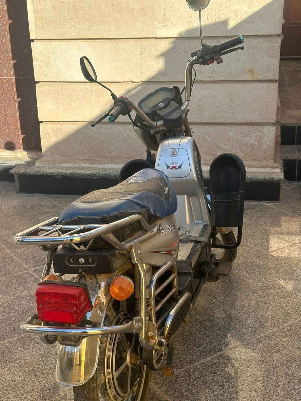 ماطور شحن للبيع خمس بطاريات نضيف على فحص سعر 400 الف


**إذا كنت صاحب هذا الإعلان وتريد حذفه لأي سبب، رجاءا أرسل رسالة إلى الدعم الفني**