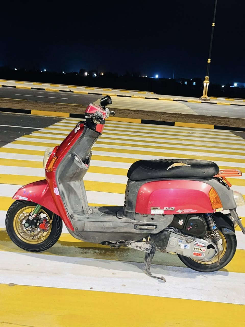 بوليس كابريتر للبيع
كفرات بلادي لون كرزي 
كلجاته الامامي لموسي 
والخلفي دبليو اف
الدراجه ماعوزه اي شي 
بيع او مروس دراجه تسوه 
الرقم ***********
