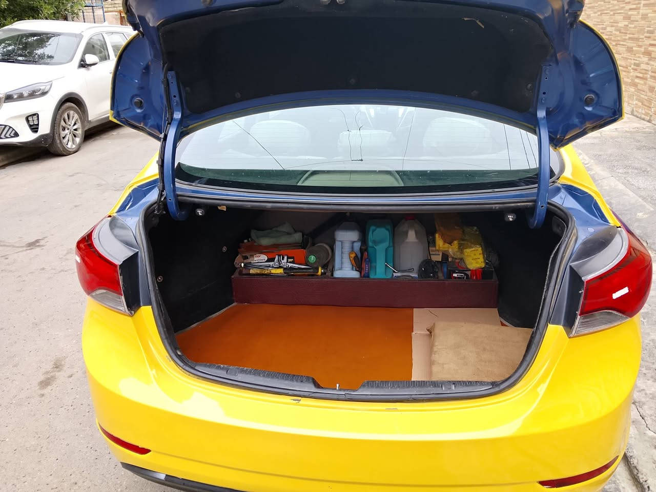 السلام عليكم 
النترا وارد امريكي  موديل 2015
حادثه جاملغ ايمن حادثه بامريكهه 
وبلعراق مبدل بنيد وباب سايق بدون دواخل نقصه فريز وتبريد 
العنوان بغداد غزاليه السعر 115بيها مجال بسيط رقم التلفون ***********
