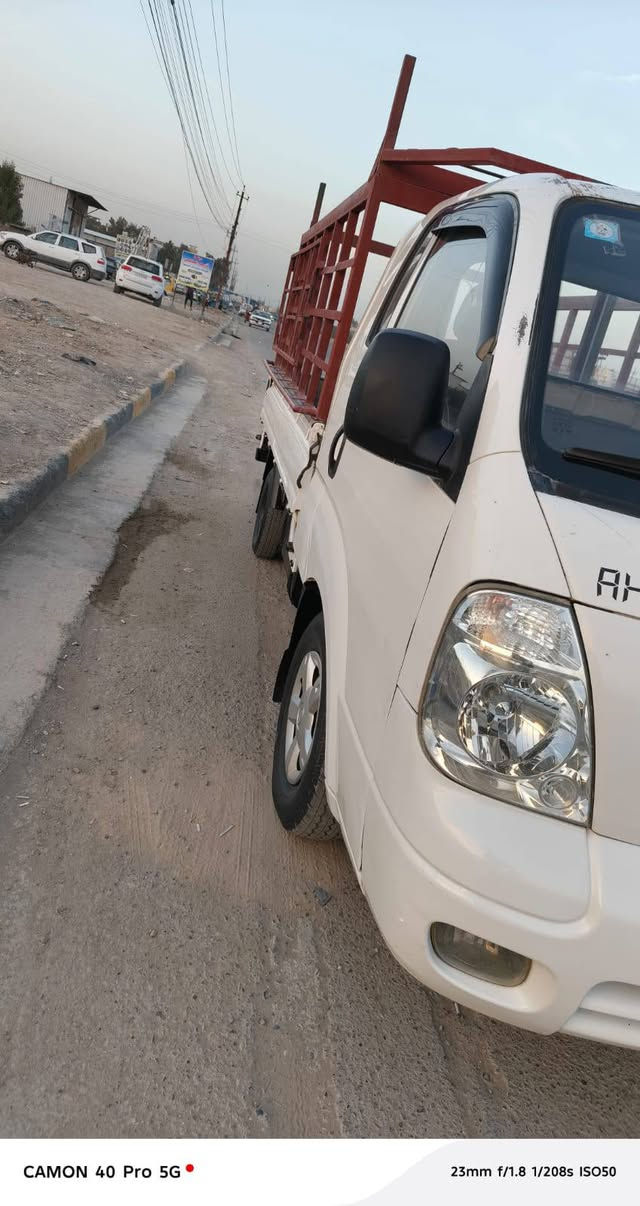 كيه موديل 2011 رقم واسط انكليزي سنوية لغاية 29 كير ومكينة وشاصي ورقم شاصي مكفولات السيارة مكفولة من الضربة والصبغ السيارة بسمي العنوان بغداد المعامل. 
السعر 95 
رقم الهاتف ‏‪***********‬‏
