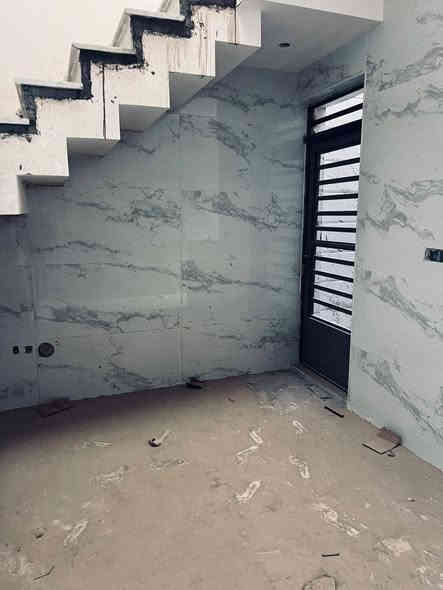 دار بناء حديث درجة اولى يسلم مفتاح للبيع والمراوس بغداد السيدية شارع 20م  مساحة 103م واتساب *********** ***********
