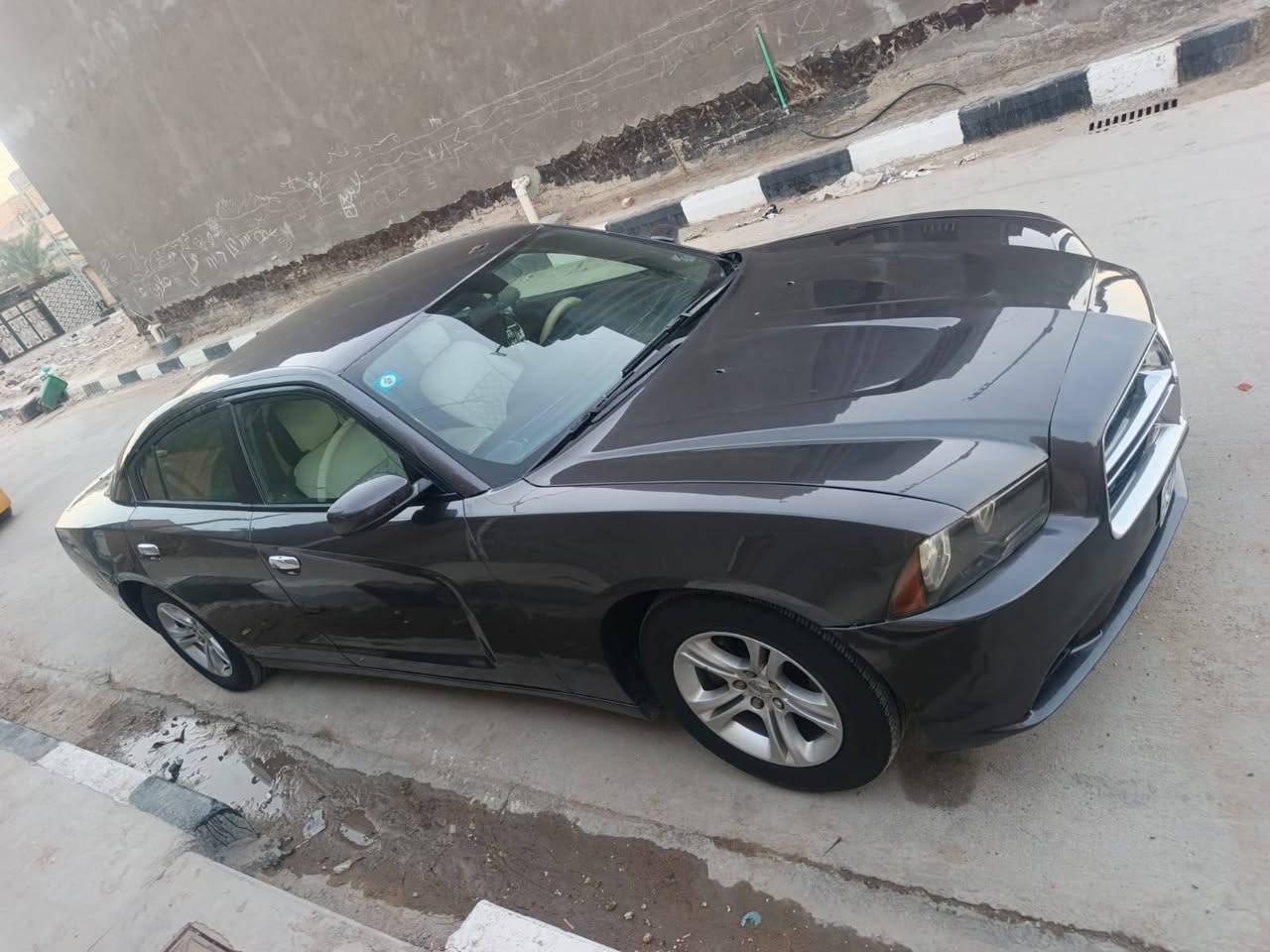 سلام عليكم جارجر 2014 اصل سياره جاهزه كل نقص مابيه سياره جديده واحله من الصور كير مكينه كله جديد مكاني ناصريه السعر 150 وبيه مجال للطيبين***********
