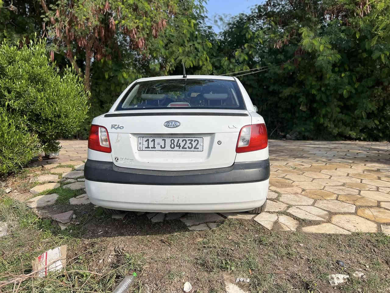سلام عليكم للبيع كيا ريو وارد امركي حادث جاملغ و بنيد رقم بغداد
تبريد ما يشتغل و مشط الاستيرن بي چبنة طاكة 
رقم الهاتف... ***********
