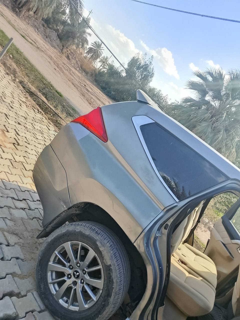 سلام عليكم  بيع او مراوس بكورلة هايبرد وكلشي بسعرة
باجيرو سبورت خليجي 2016 مصبوغة حزام اثر بطش فقط رقم اربيل دولي باسمي هزة وفحص وبراد جدد
حادثهة جاملغ خلفي جهة سايق والتكم جهة سايق فقط من الخارج معجون اثر شخوط خباثة 
بدون دواخل + دوسة خلفية عكس سايق بيهة تصليح ومعجون  مكينة 6 سلندر 3000
تبريد3 قطع
7راكب 
بصمة تحكمات كامرة خلفية دوارة شاشة لمس وحساسات خلفية وجوانب 
مكينة كير تبريد حدادية ولغود وشواصي وقمارة مكفولات كفالة عامة 
الكشر فقط صبغ حزام رش اثر بطش
سعرهة 147
مكاني بغداد زعفرانية
*********** واتس او اتصال
ملاحظة حاليا سيارة بيهة طخة خفيفة بجاملغ الخلفي ومصلحة بس بعدني مصابغهة
سيارة صبغتهة بيهة ملاحظات تحتاج ترتيب او اعادة صبغ حزام
