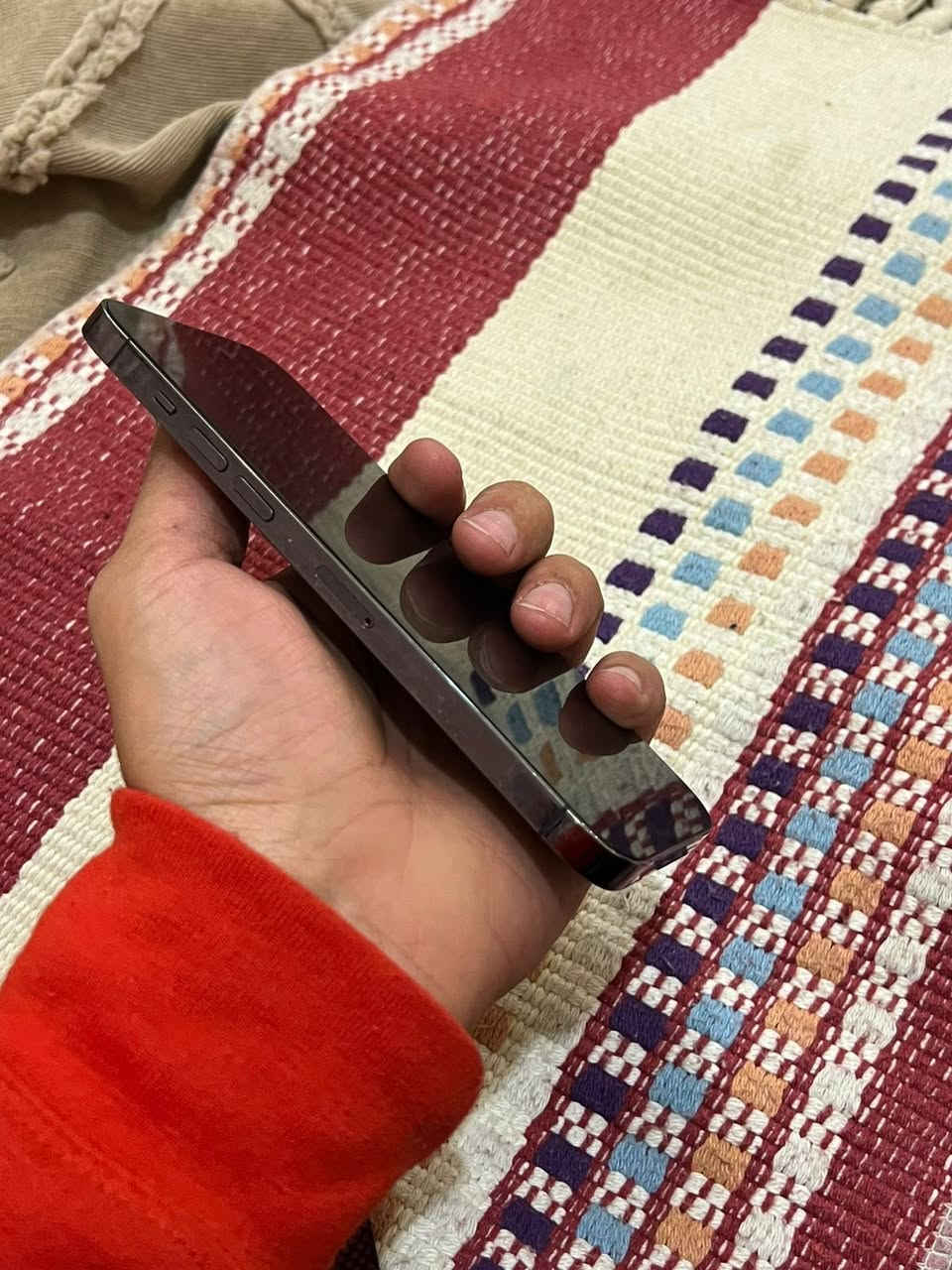 ايفون ١٤ برو ماكس مبدل شاشة اصلية+ بطارية اصلية
شرط الفحص وين متريد 
الجهاز مابي اي مشكلة شغال 100٪ 
السعر 650 الف 
مكاني بغداد حي الجامعة
***********
