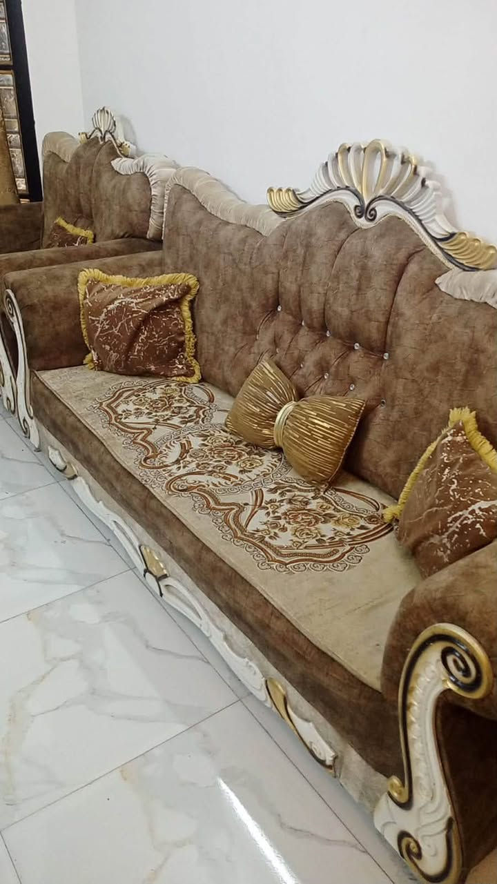 غرفه وتخم للبيع العنوان  ابو دشير الف ***********
