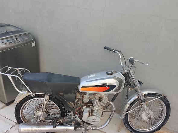 سلام عليكم اربعه كير كلك للبع سعر 200وبيه مجال عنوان نجف مجمع السلام السكني  ***********
