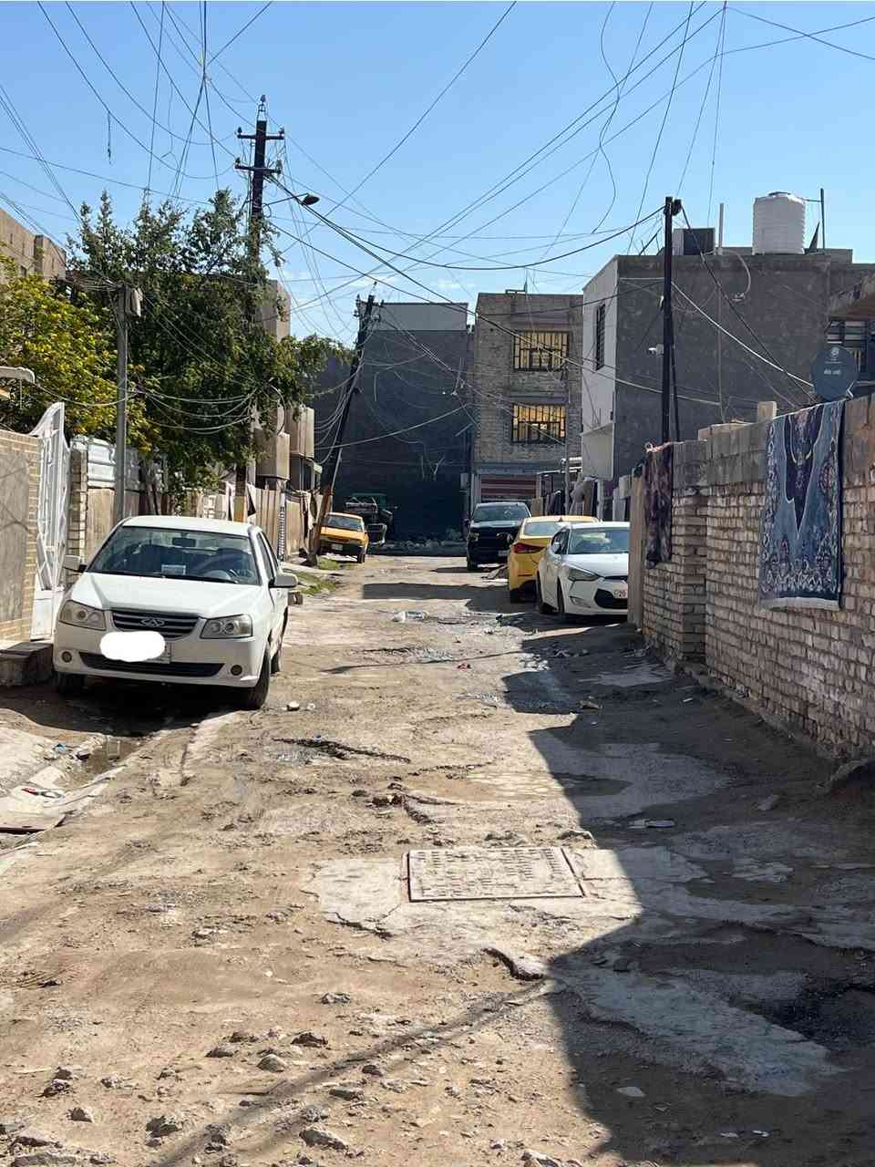 السلام عليكم عقار للبيع المساحه 135متر الواجهة 9 متر النزال 15 متر
يرهم ترميم اوو تفليش اني ابيعلك ارض سند مستقل 
بغداد الجديده / الفرع المقابل لحسينيه الجليزي 
السعر 260 مليون فقط قابل للتفاوض
*********** للاستفسار
