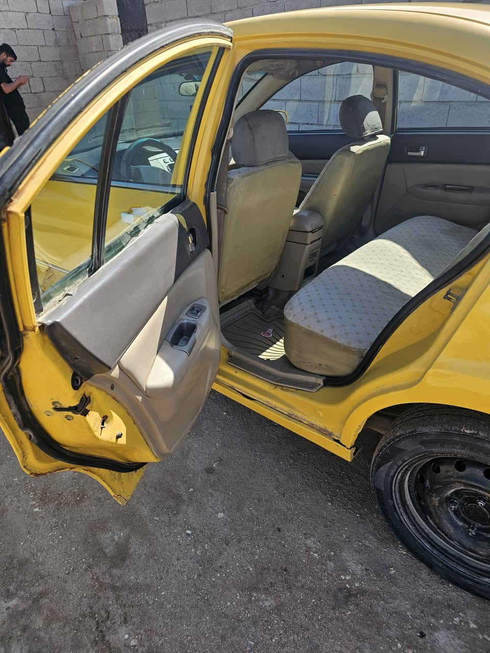 سلام عليكم من رخصت مدير الكروب شيري للبيع بدون امراوس ١٣ محور كامري ابو جف قادسيه سنويه نافذه شرط التحويل كهربائياته كله شغاله تبريد مايشتغل حداده زينه تخم تاير محرك شرط كير السعر ٣٥وبيه مجال قليل علمآ مكان السياره السماوه ناحيت المجد رقم المبايل ***********اعتذر من المراوس بس بيع
