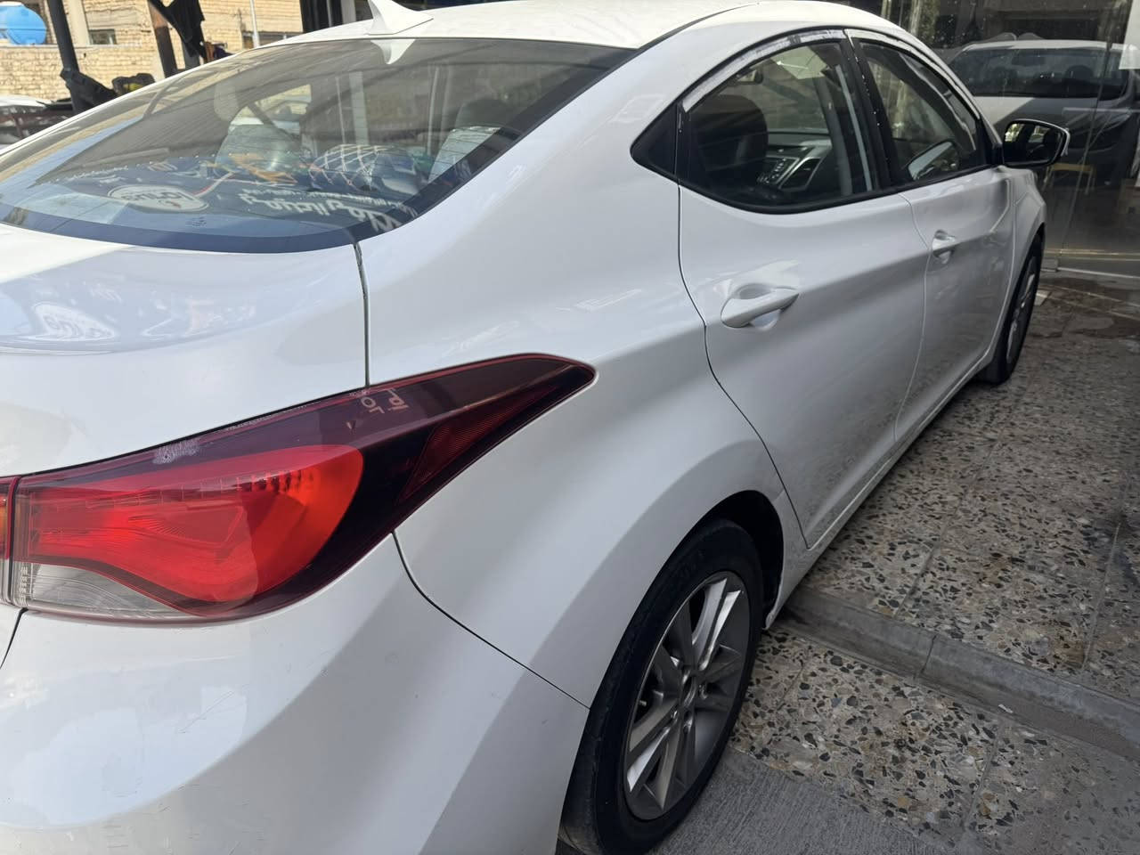 سلام عليكم
النترا ٢٠١٤ 
كير جديد محرك ما مفتوح 
صبغ جاملغ وبنيد فقط 
جاهزه سياره بدون نقص فقط تحتاج جامه اماميه 
مكاني بغداد العامرية 
سنويه ل٢٧ 
***********
السعر ١٠٦ 
يوجد فابلون بالقماره
