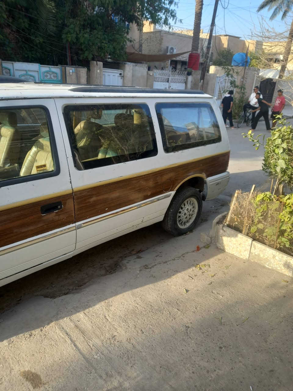 دوج ٩٣ رقم كركوك مكينه بيها تبخير قليل كير زين سياره بلاد كهربائيات شغاله  شاصي الطويل  كل خياس مابيها حلوه تحويل مباشر صاحبها يريد تحويل *********** العنوان بغداد البلديات السعر ٢٨ قفل  مكلف بل النشر
