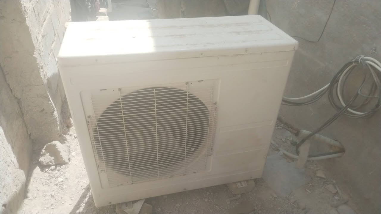 سبلت دنكا ٣طن نظيف  بلادي منصوب حاليا ثلج لله شاهد
السعر  ٧٥٠ 
بابل الحمزه
***********
