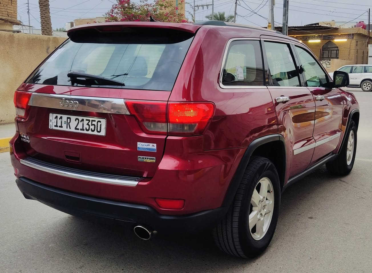 السلام عليكم جيب لاريدو موديل 2012رقم بغداد بسمي تحويل مباشر  للمشتري هزه وسنويه جدد ارقام نكليزي سياره داخله كلين  بدون حادث كفاله عامه من الضربه و الصبغ والتبديل والفتح ماعدى طخه خفيفه جدآ  مسويه بآيدي  شرط الفحص محرك وكير 3600مكفول من الفتح والتبخير والتنقيص تبريد ثلج 🥶 حداديه 100ب100تخم تاير ستوني شاده  ترايك وين متريد مواصفات شاشه وكامره تحكمات جهتين تبريد قطعتين كشنات جلد بلاد حساسات خلفيه  سستم نيكل ستيل  بلوجكتر زينون السعر 155مع المجال للشراي مكان السياره ناصريه حي التضحيه قرب مركز شرطه الفداء تفاصيل اكثر اتصل***********  ملاحضه السياره بل واقع احله بهواي
