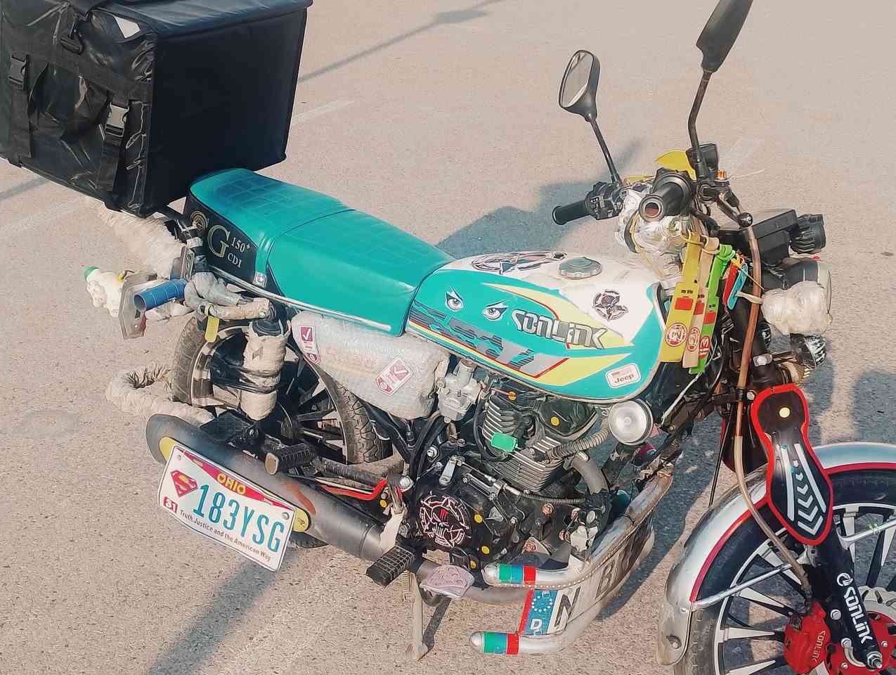 سلام عليكم دراجه سفانا خمسه كير موديل 24تشغيل عن بعد نكره سلف محرك 200cc نضافه فول مكفوله كفاله عامه اي نقص مابيهه اوراق كامله 
العنوان بغداد مجمع بسماية 
السعر 800 وبيها مجال 
متواجد واتساب و ماسنجر 
مستعجل على البيع 
***********
