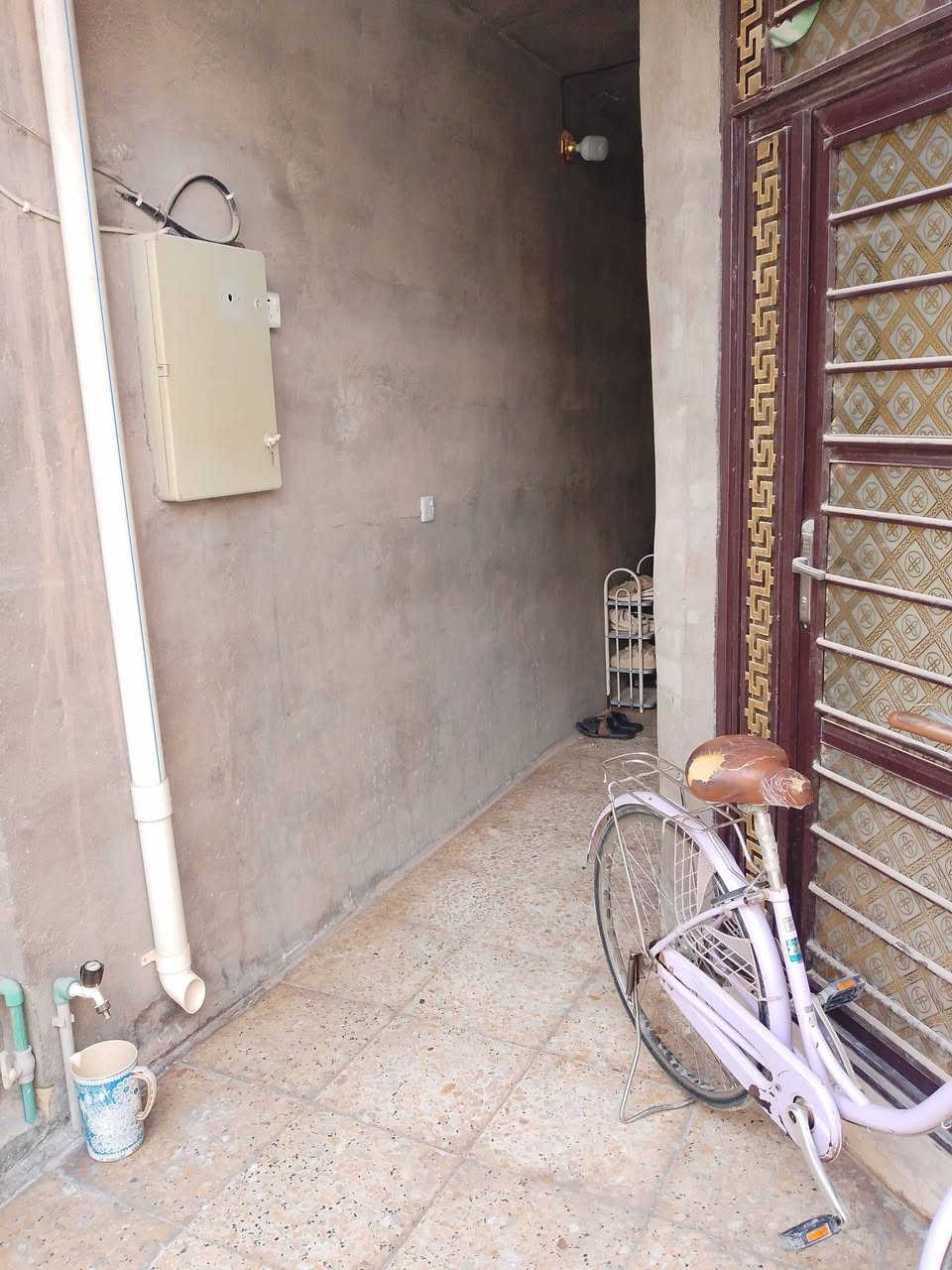 إسلام عليكم بيت زراعي للبيع مساحه ١٠٠ طابق واحد للتواصل ***********
