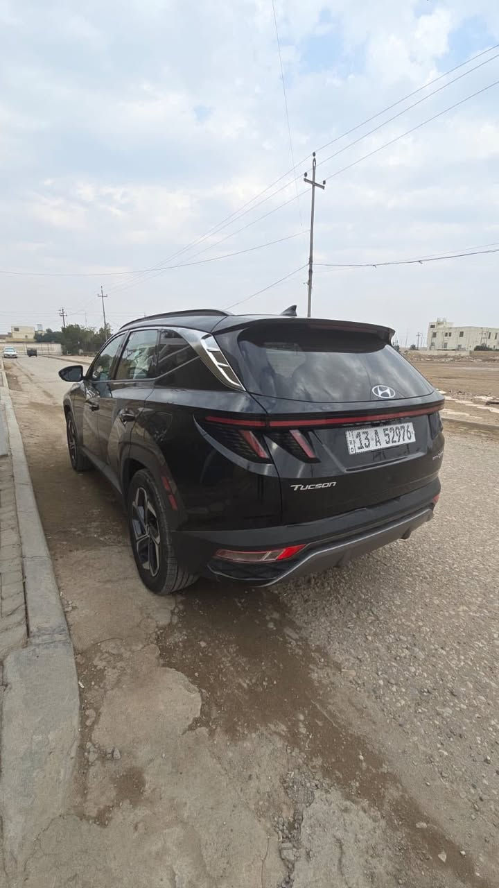 توسان 2024  وارد امريكي هايبرد
تتقدم وتترجع بالريموت
اعلى مواصفات خاصه لمتد 1/1 VIP.  بدون ايرباك كلهن سليمات 
 بصمه + بصمه ابواب لمس
 بانوراما 
كاميرات ٥(360)
كير دكمه 
نقط عمياء
رادارات امامي خلفي جانبي(360)
تتقدم للامام وللخلف ب بصمه
هاندبريك بصمه+ اوتوهولد
كشنات كهرباء
كشنات جلد اسود
كشنات خزن ميموري
كشنات تبريد وتدفئه امامي خلفي 
وتدفئه استيرن
بك لايت لد
شاشة كبيرة لمس
من تشغل اشارة يقلب الكيج كامره
 اشارة بالمري
تثبيت سرعة
ويل كب كروم
تحديد مسار 
فول تحكمات ستيرن
 السماعات شركة BOSE
 شحن وايرلس
نظام gps خرائط
 شفتات كير ب ستيرن
حساسات امامي خلفي
تشغيل عن بعد  
 مود درايف اقتصادي - سمارت - سوبر -وثلجي 
نظام نزول منحدرات 
تبريد قطعتين امامي خلفي 
 شاشه ابل كار بلي  
 اوتو هولد
بيها صبغ خشم الجاملغ والبنيد
السعر 238 وبي مجال 
***********
