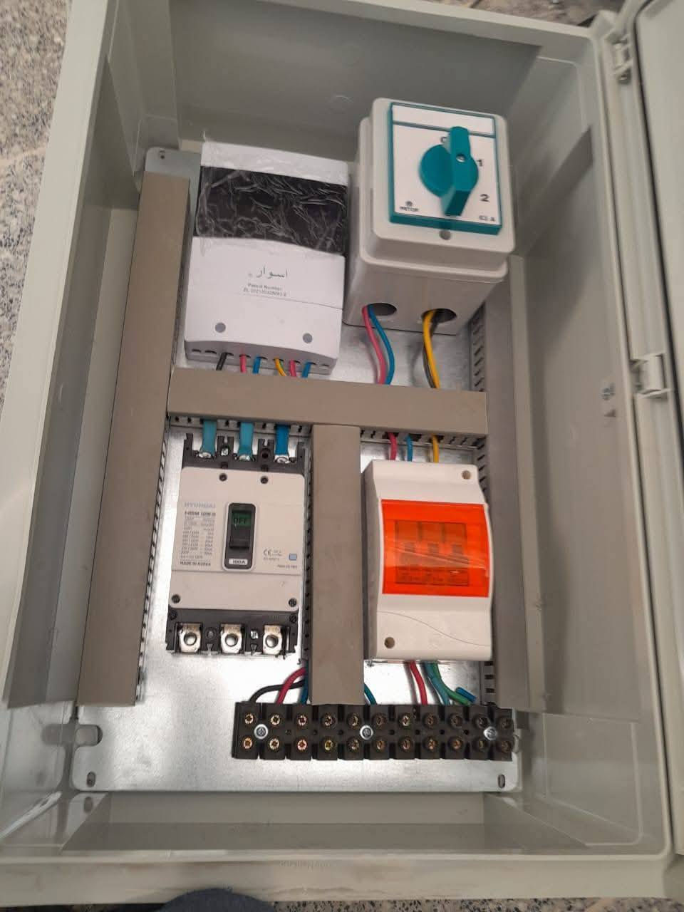 ⚡️ احترافية الهندسة.. لأمان منظومتك الكهربائية ⚡️
هل تبحث عن الدقة والأمان في تأسيس بوردات التحكم؟ نحن نوفر لك الحلول المتكاملة بأيدي كادر هندسي متخصص يضمن لك أعلى معايير الكفاءة.
🛠 خدماتنا تشمل:
لوحات التحكم الكلاسيكية (Classic Control): تصميم وتنفيذ بوردات الـ ATS بجودة عالية لضمان التحويل السلس بين المصادر.
التحكم المنطقي المبرمج (PLC): حلول ذكية ومتطورة للأتمتة والتحكم الصناعي.
البوردات الاعتيادية: تنفيذ وتوزيع الكهرباء للمنازل والمشاريع والمجمعات.
روافع الفولتية: تنصيب وصيانة دقيقة لضمان استقرار التيار وحماية أجهزتكم.
✨ لماذا تختارنا؟
✅ كادر هندسي: نعتمد الحسابات العلمية ولا نترك شيئاً للصدفة.
✅ إتقان وتنظيم: ترتيب الأسلاك (Wiring) وتوزيع الأحمال بأعلى درجات الترتيب.
✅ استشارات مجانية: نحن معك من الفكرة وحتى التشغيل، وجاهزون للإجابة على أي استفسار تقني.
📞 للتواصل والاستفسار:
نحن في خدمتكم دائماً، اتصل بنا الآن:
***********
📍 دقة العمل.. عنواننا.
