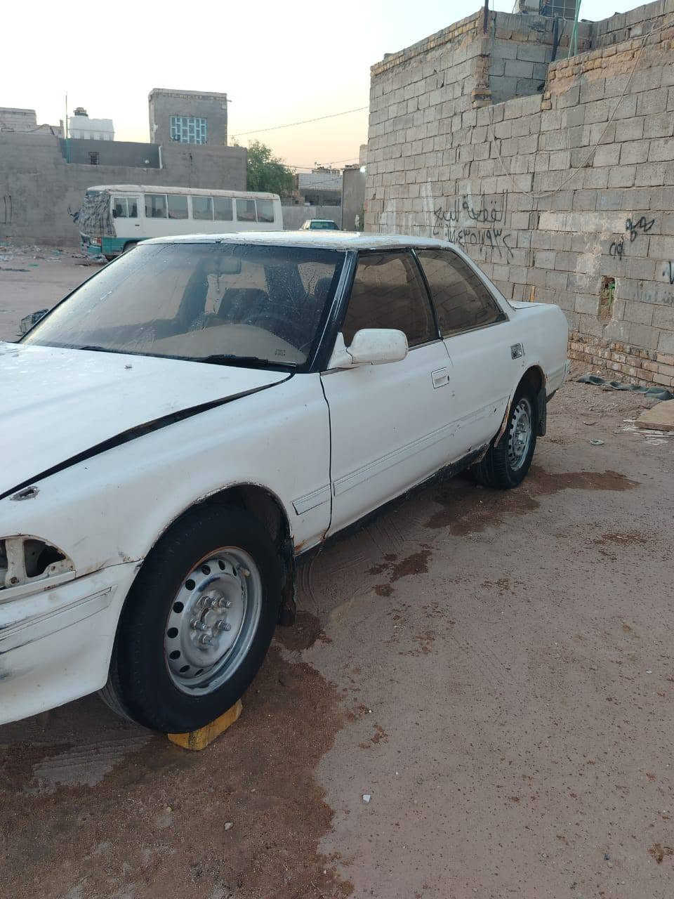 #سلام عليكم مارك  كصيف امداور ثاني يوم  للبيع السعر 25 او بيها مجال حك الجيه المكان نجف الإشراف شارع المطار القديم ترهم امراوس حسب القناعه متواجد ماسنجر (( موديل 1992))  ***********
