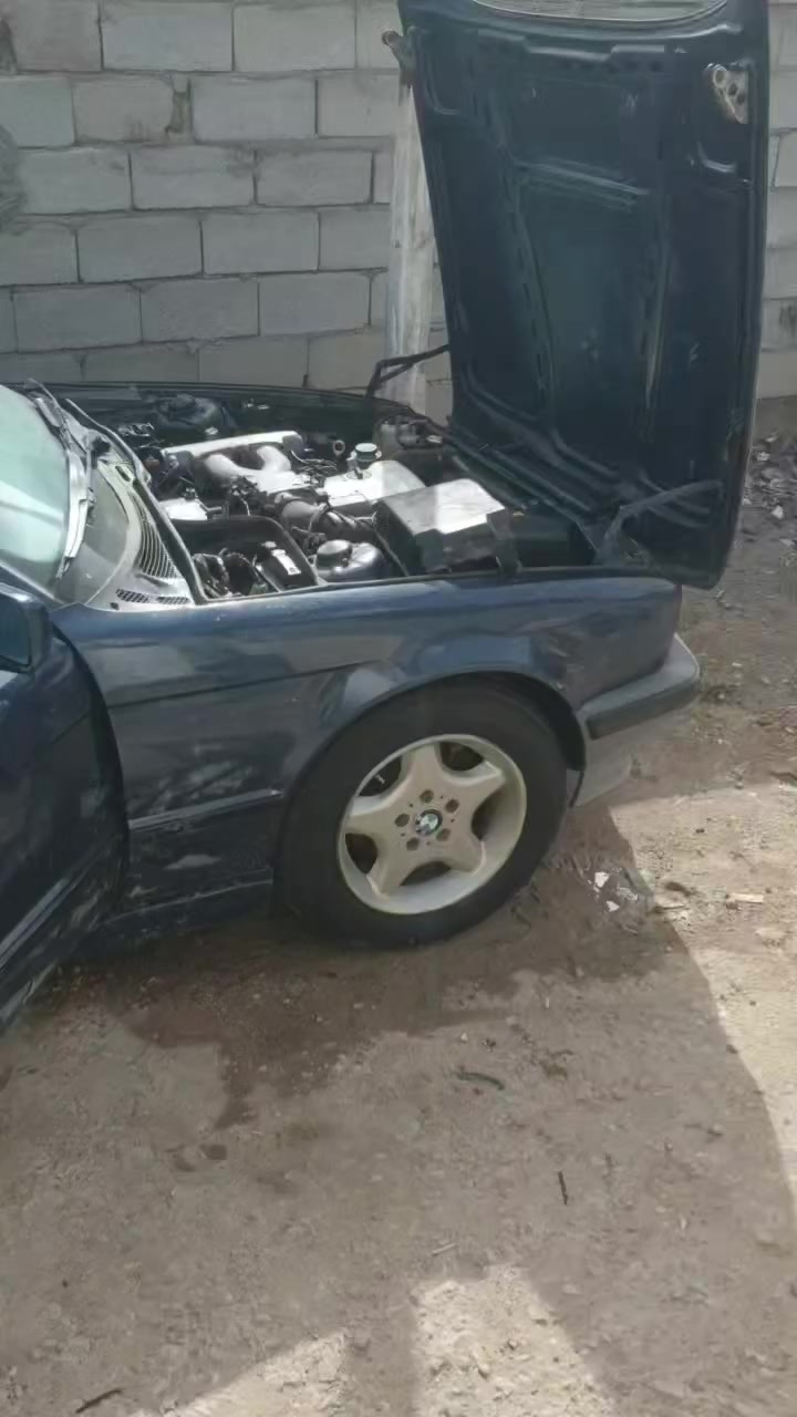 سلام عليكم سياره بي ام حجم ٥٢٥ ابلاد ما معمره مكينه محور بطه شرط تبريد كامله من كلشي شرط السعر ٤٠ ترهم مراوس رقم بصره لماني ***********
