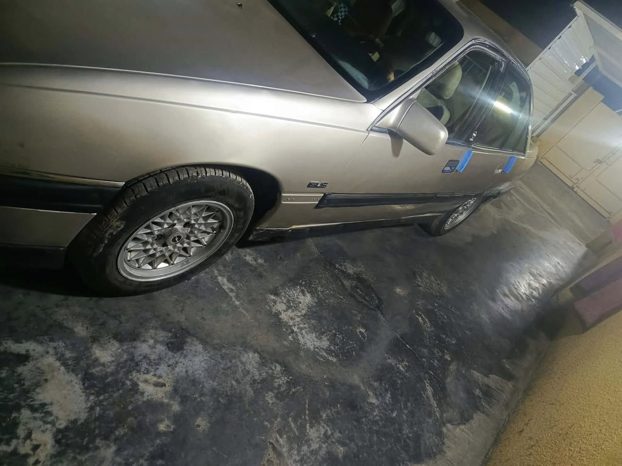 السلام وعليكم اوبل اوميكا موديل 1992 لون ذهبي رقم انكليزي سنويه لـ2027 مشروع وطني مكينه 2000 مجفته جديد تخم تاير كهربائيات شغاله كلها سياره بسمي تحويل ثاني يوم السياره بس كيرها يبوش مرات من هيه وبارده شي قليل سعرها-25 مكاني الفلوجه

الاستفسار
***********
***********
