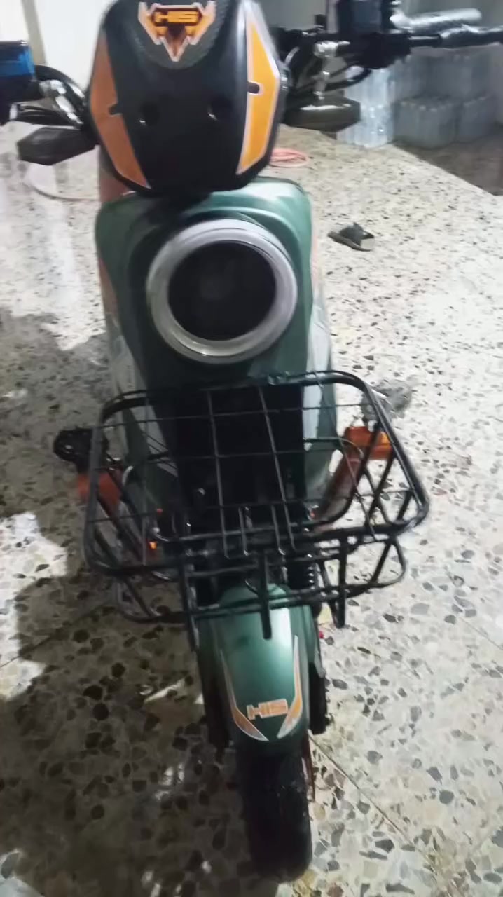 دراجة شحن للبيع ألدراجه نضيفة ما بيها أي نقص المواصفات
1سماعه بلوتوث 
2بريكات دسكات
3شاشة تحديد العطل
4تحتوي على 5بطاريات أصليات
5تشتغل على نظام البصمه ونضام الاسويج

العنوان/بغداد الشعله قطاع ألاول 
التواصل/***********
