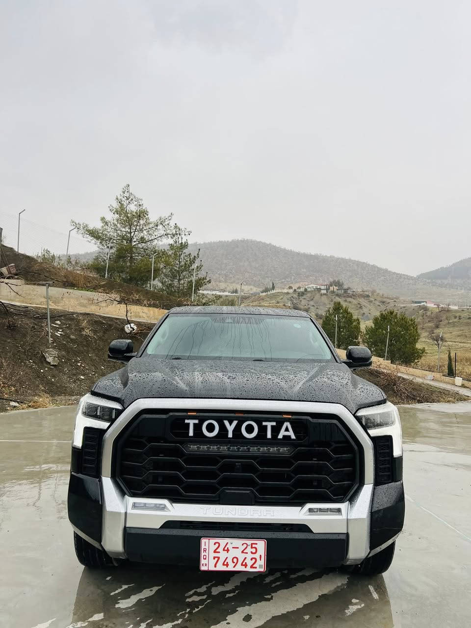 تويوتا تندرا موديل 2023 
مواصفات لمتدد فول بدون بانوراما 
كشنات جلد تبريد و تدفيه 
كامره 360 
حساس امامي و خلفي 
شاشه كبيره 
وايرليس جارج 
رادار امامي و خلفي 
صور حادث موجوده بس دعاميه اماميه صبغ بدون دواخل ايرباك سقف و ستيرن طاكه مرجع سستم شركه و بشرط 
السياره كامله مكمله مابيها دينار مصرف 
ماشية 40 الف ميل 
سعر 420 و مجال 
مكان السياره دهوك 
رقم موبايل / ***********

