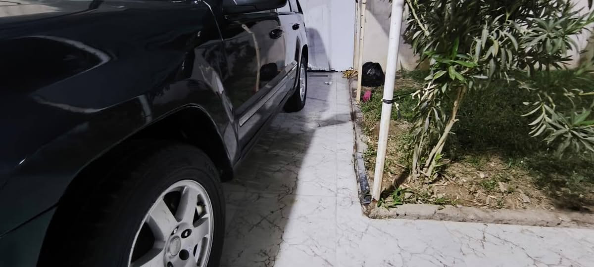 جيب لاريدو موديل 2009 رقم بغداد بأسمنه صبغ حزام سياره جاهزه للاخير مكانه العماره ميسان السعر 90 وبيه مجال والشراي يدلل سياره جاهزه
***********
