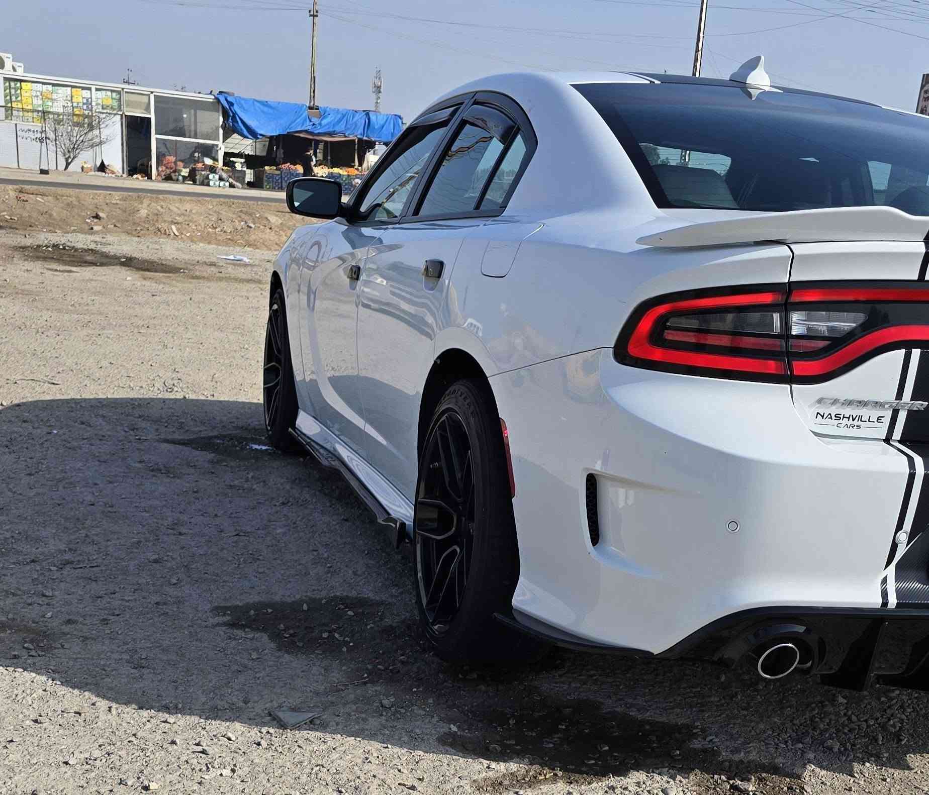 السلام عليكم ورحمة الله وبركاته
دوج تشارجر 2022 وارد امريكي ضرر كلش بسيط خشم البونيد والجاملغ بدون دواخل بدون تبديل اي قطعه ماشيه 71 الف رقم اربيل تحويل مباشر للأستفسار ع الرقم التالي ***********
