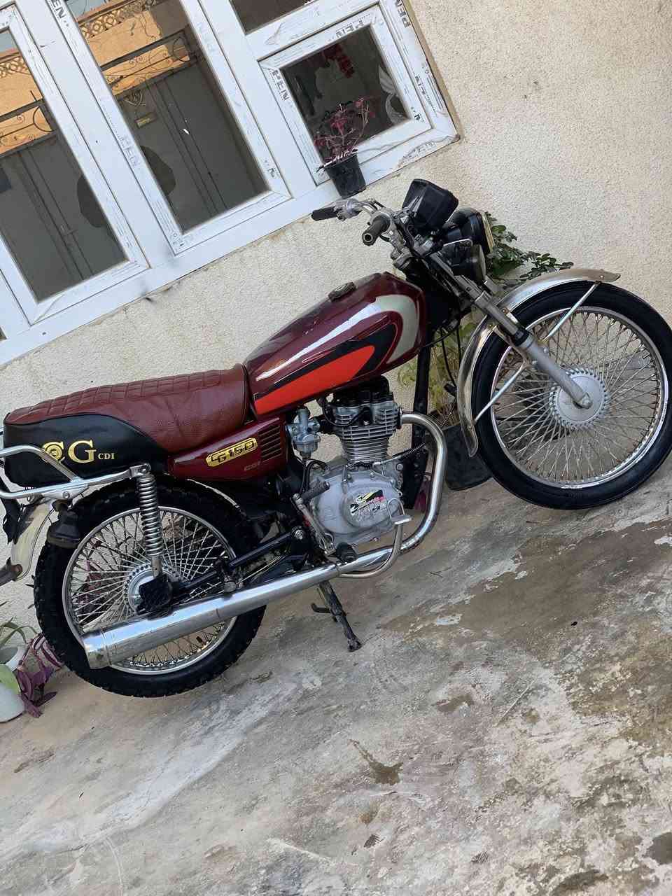 ماطور 4 كير
موديل 20 محرك بي تبخير 

بس شرط كلة شغال هندر واحد 

تايرات زوج جدد لايت اشاير كلها شغالة 

السعر 350 

مكاني تكريت 

***********
